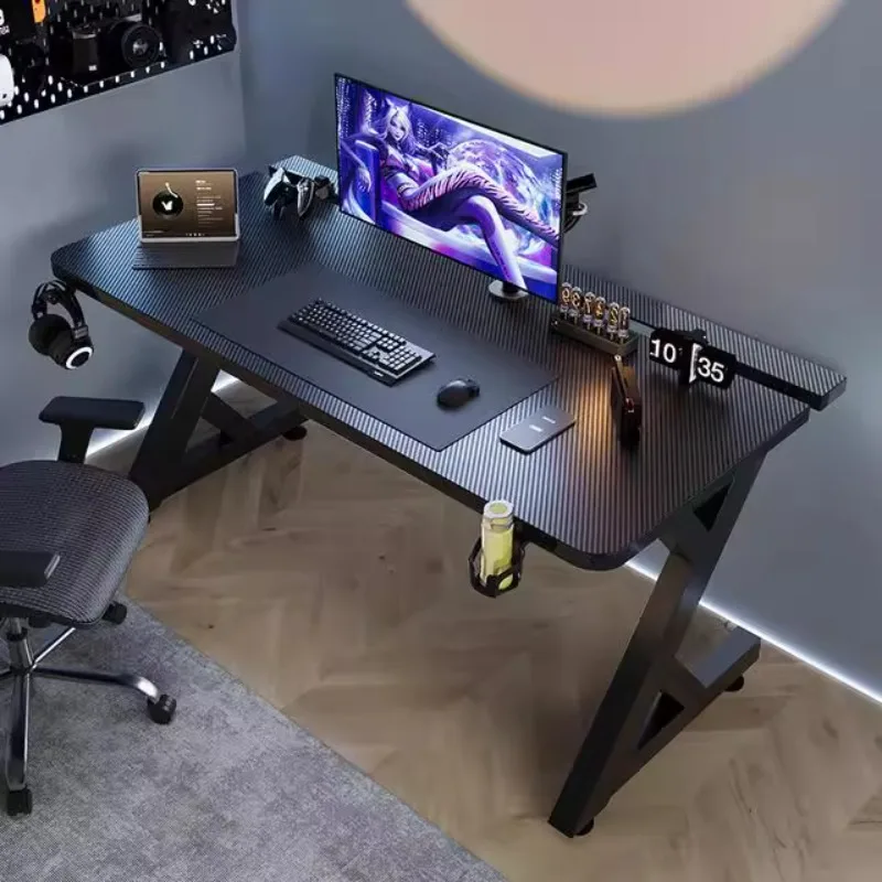 Desk Setup No Computer - Q Minimalist Siyah Bilgisayar Masaları Tasarımı